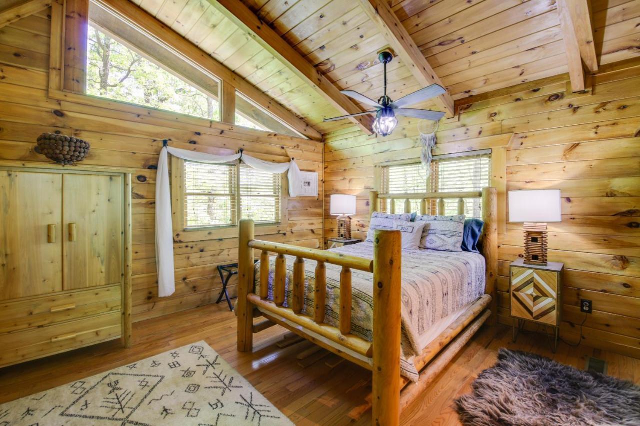 Gatlinburg Family Cabin With Private Hot Tub And Deck! Villa Exterior photo